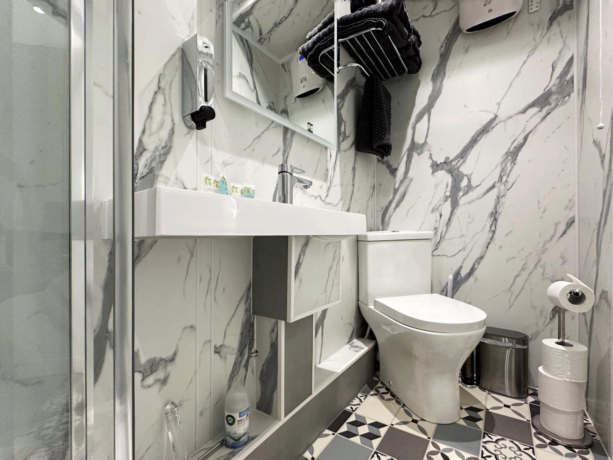 Kensington Studio Hosted By Airoperate Near Notting Hill - 1 Double Bed , 1 Sofa Bed, Ground Floor Apartment Via Private Entrance ลอนดอน ภายนอก รูปภาพ