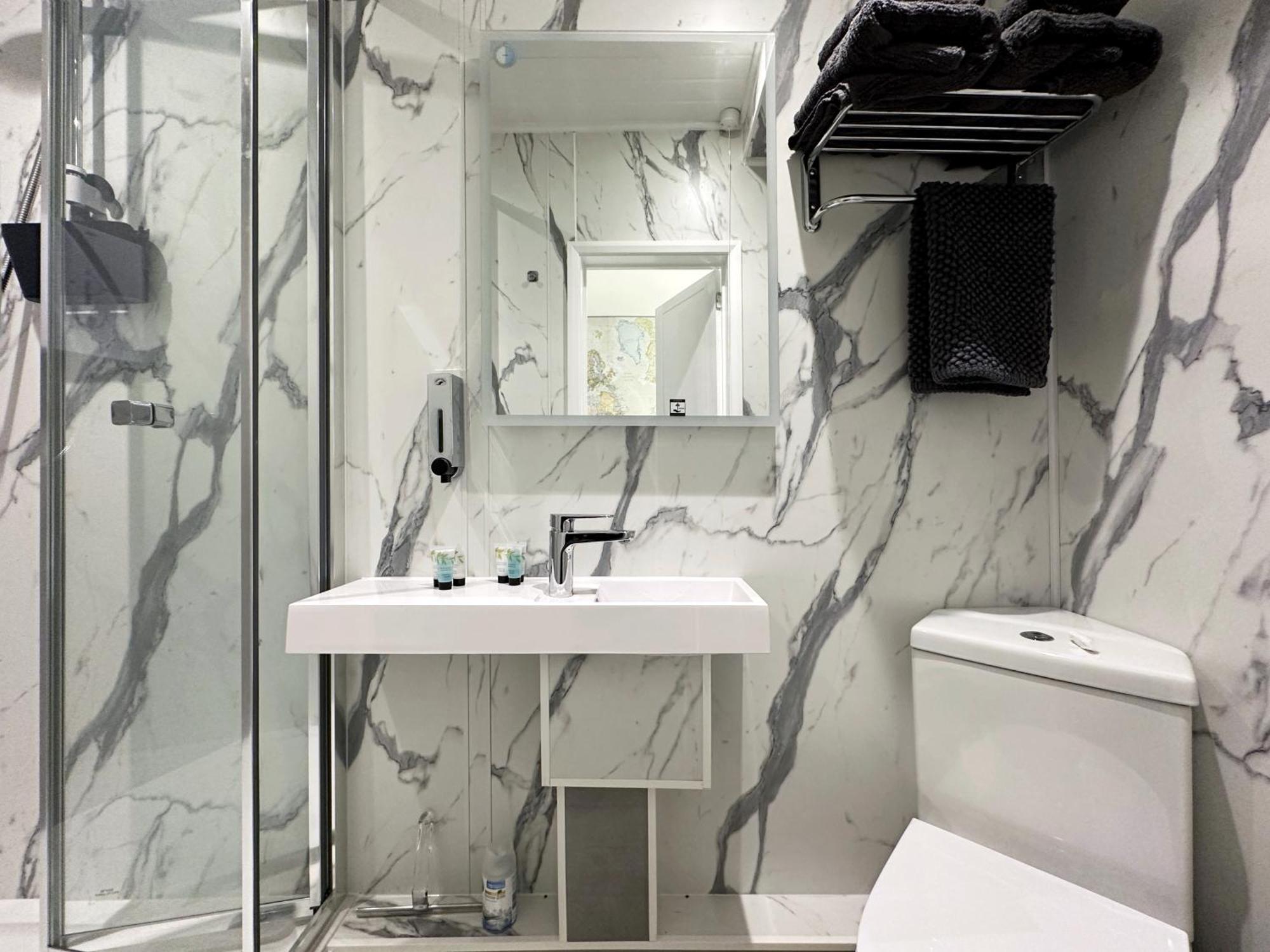 Kensington Studio Hosted By Airoperate Near Notting Hill - 1 Double Bed , 1 Sofa Bed, Ground Floor Apartment Via Private Entrance ลอนดอน ภายนอก รูปภาพ