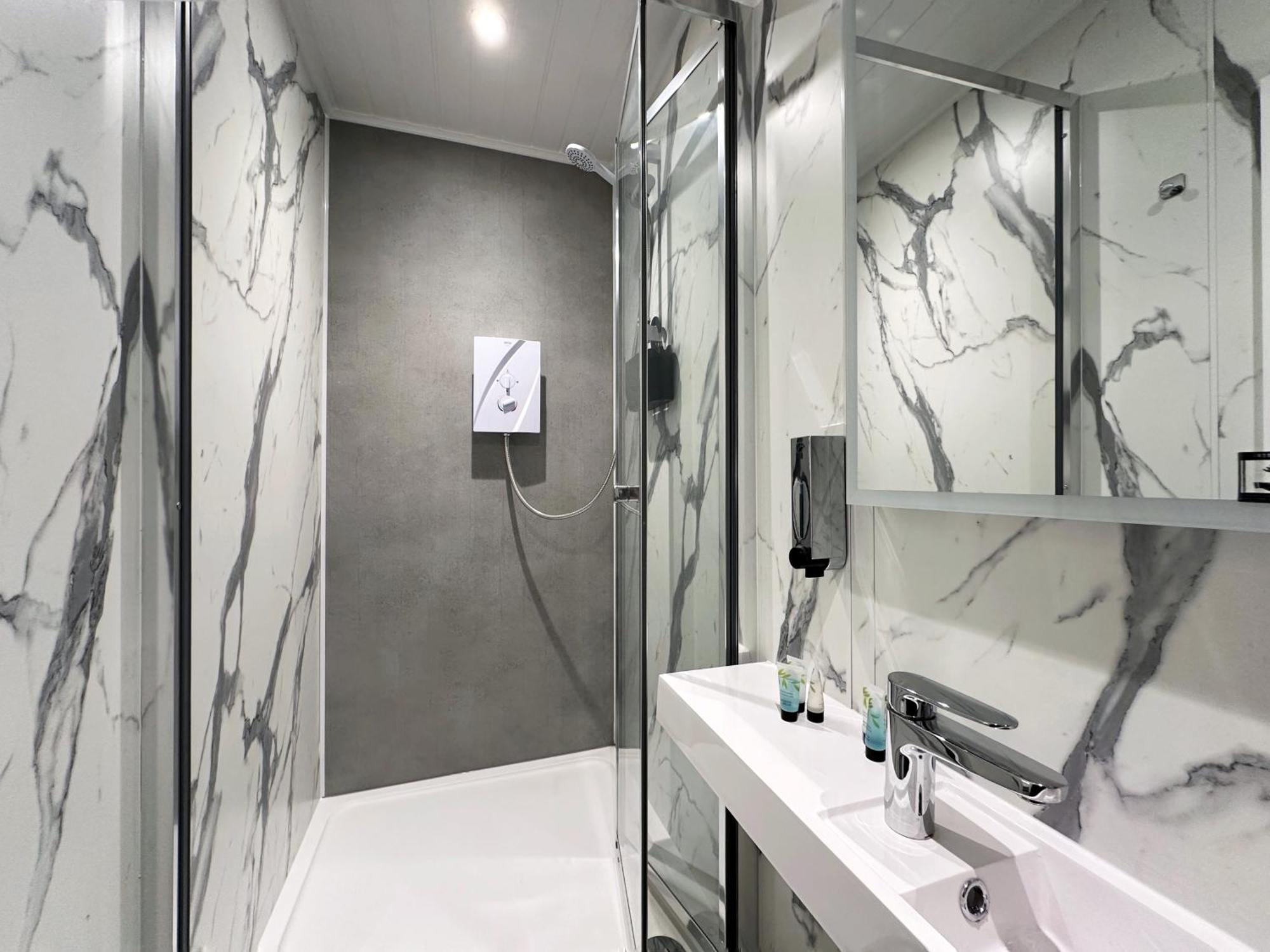 Kensington Studio Hosted By Airoperate Near Notting Hill - 1 Double Bed , 1 Sofa Bed, Ground Floor Apartment Via Private Entrance ลอนดอน ภายนอก รูปภาพ