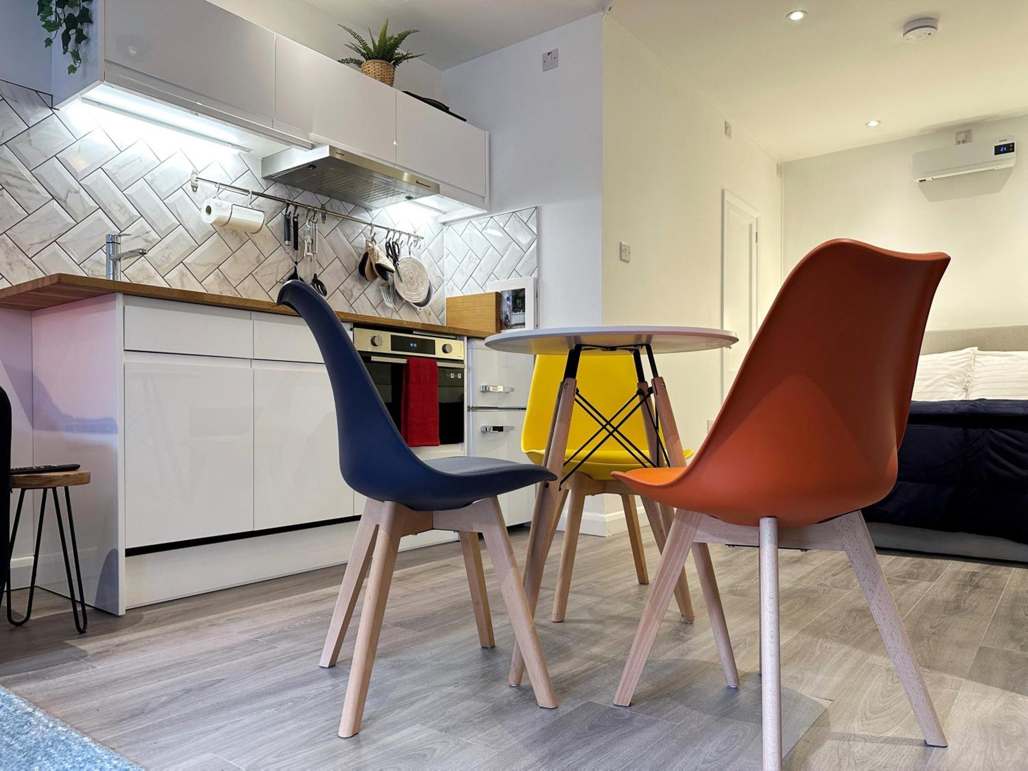 Kensington Studio Hosted By Airoperate Near Notting Hill - 1 Double Bed , 1 Sofa Bed, Ground Floor Apartment Via Private Entrance ลอนดอน ภายนอก รูปภาพ